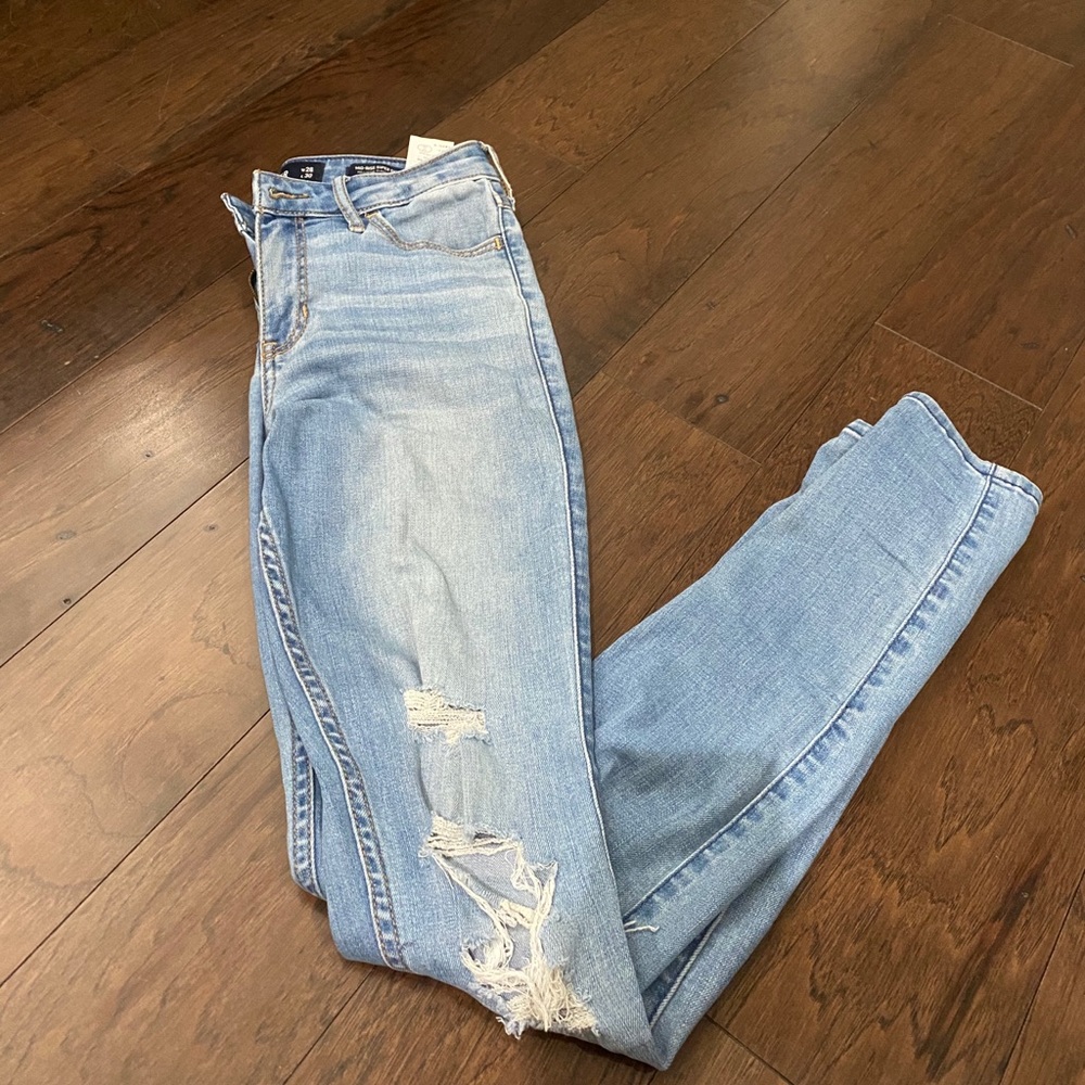 Hollister Jeans 3